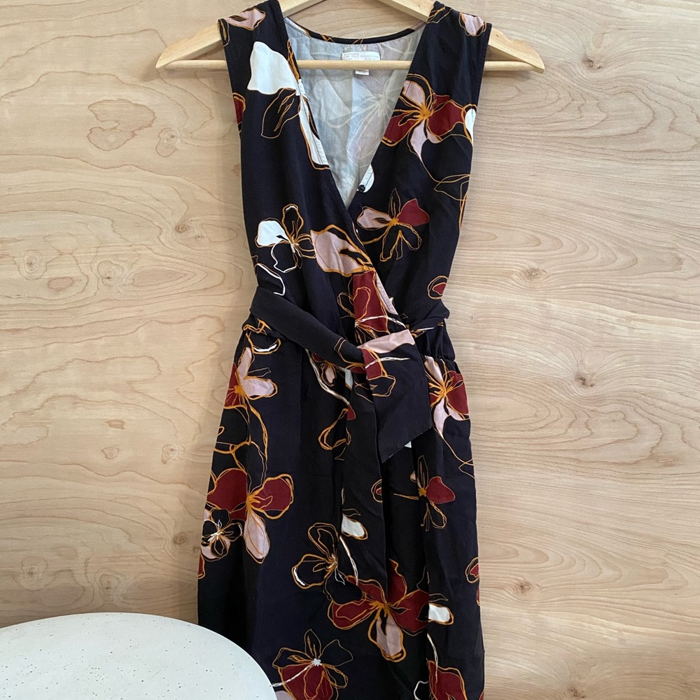 14th & Union S Petite Flowy Faux Wrap Dress